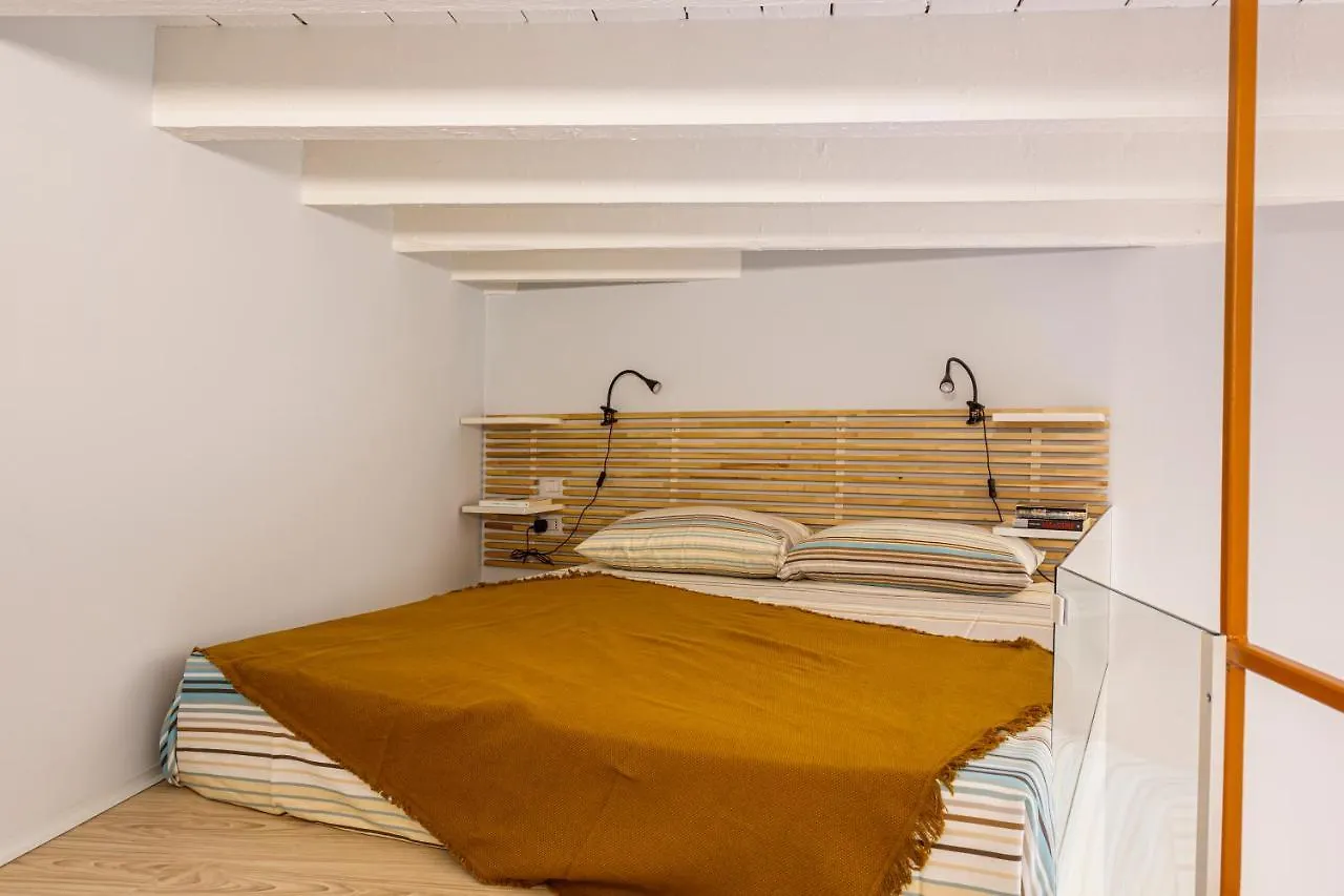 Apartment Functional Studio Milano Isola District Italy